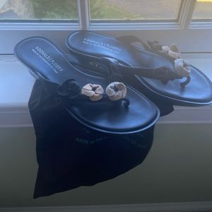 Never worn Donald J Pliner platform sandals